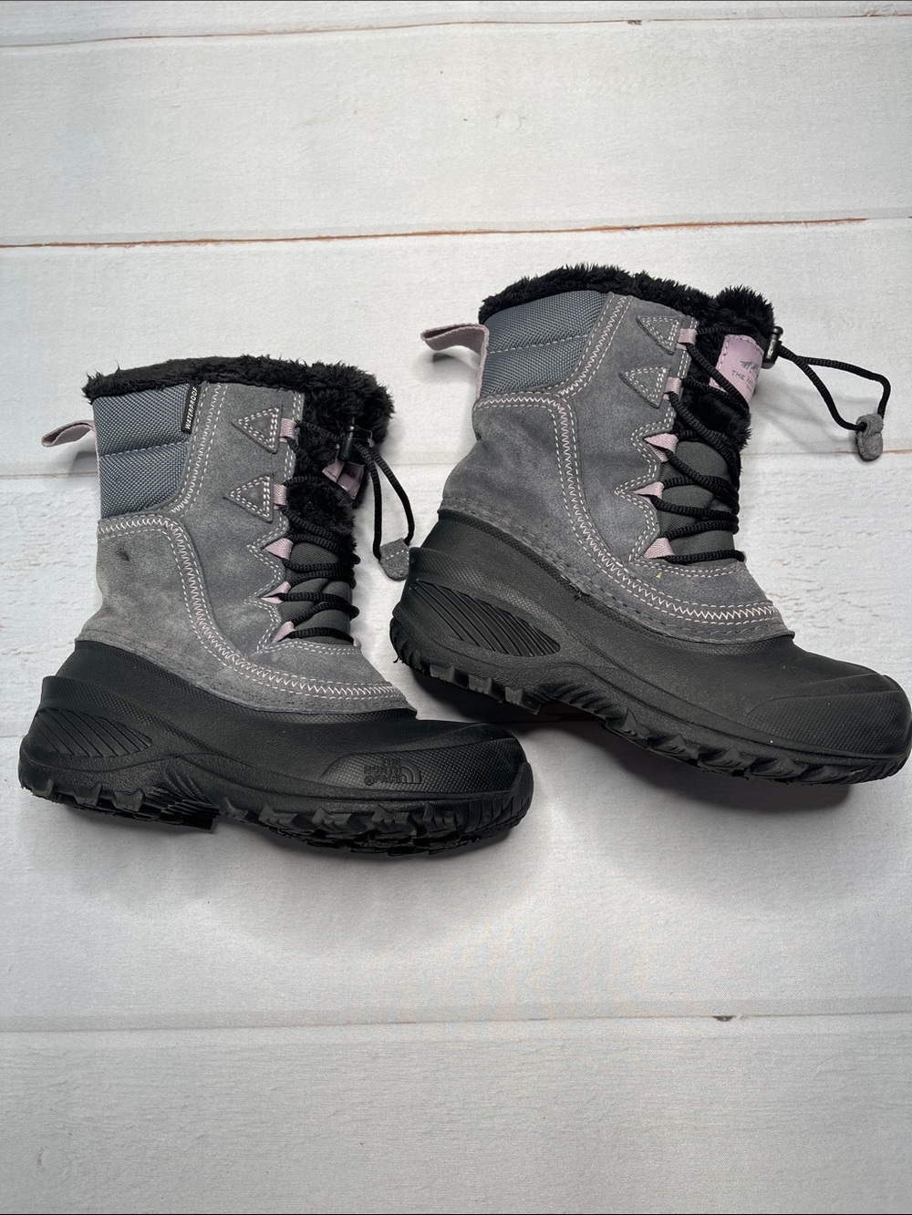 The North Face Little Girls 13 Snow Boots Heat Seeker Insulated Rubber Suede